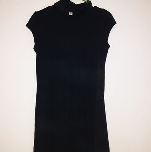 Juniors black dress